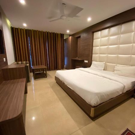 Hotel Savoy Residency Mussoorie Exteriér fotografie